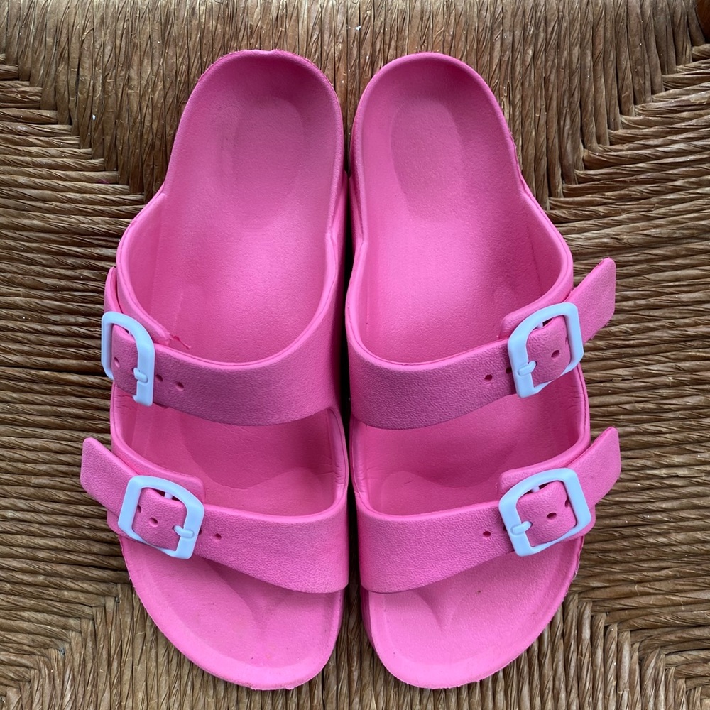 strappy size 4/5 hot pink girls sandals